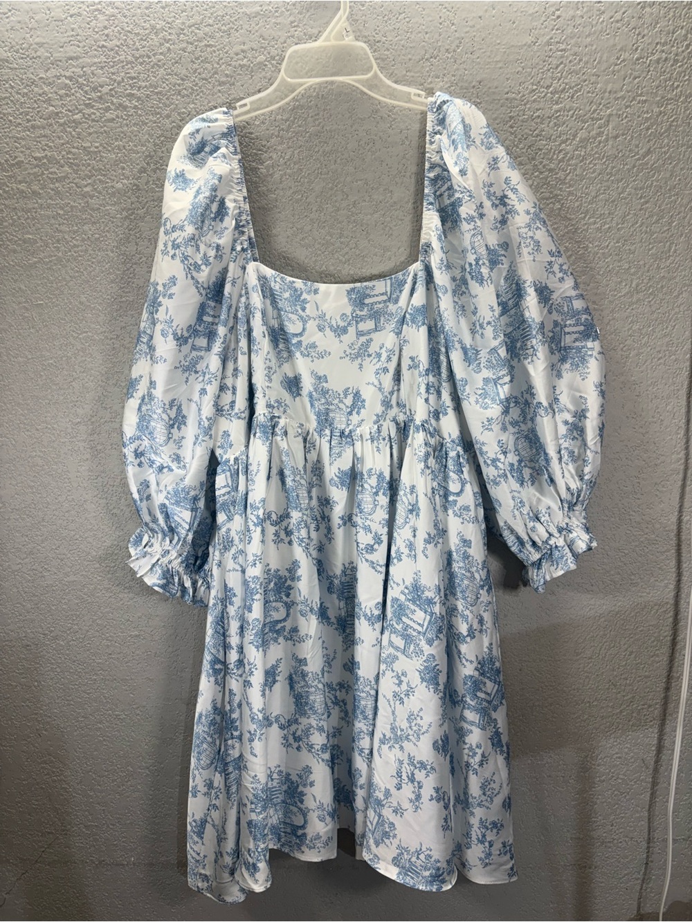 ARULA Blue and White Puff-Sleeve Midi Dress